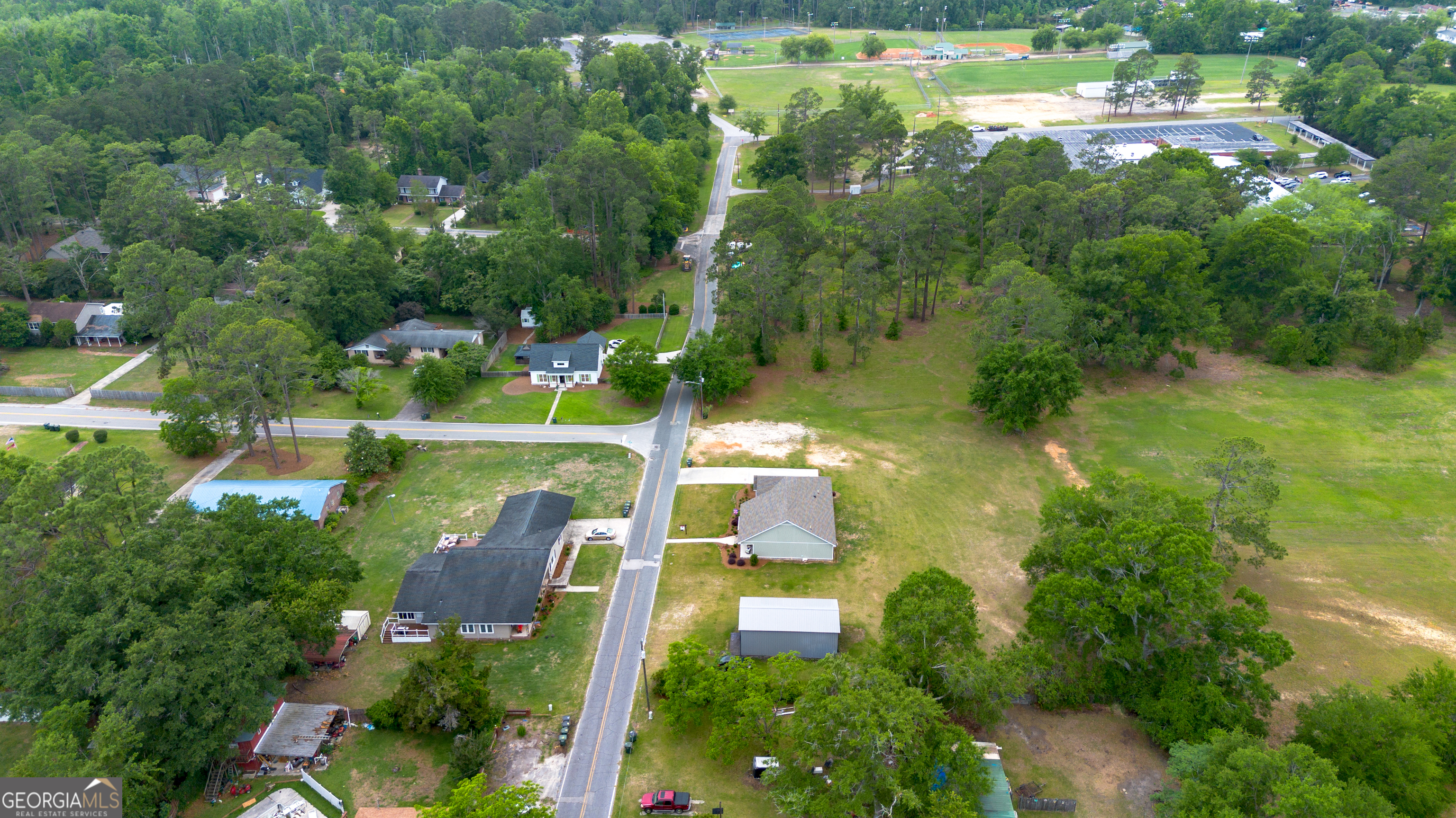 334 W Pine Street Metter GA 30439