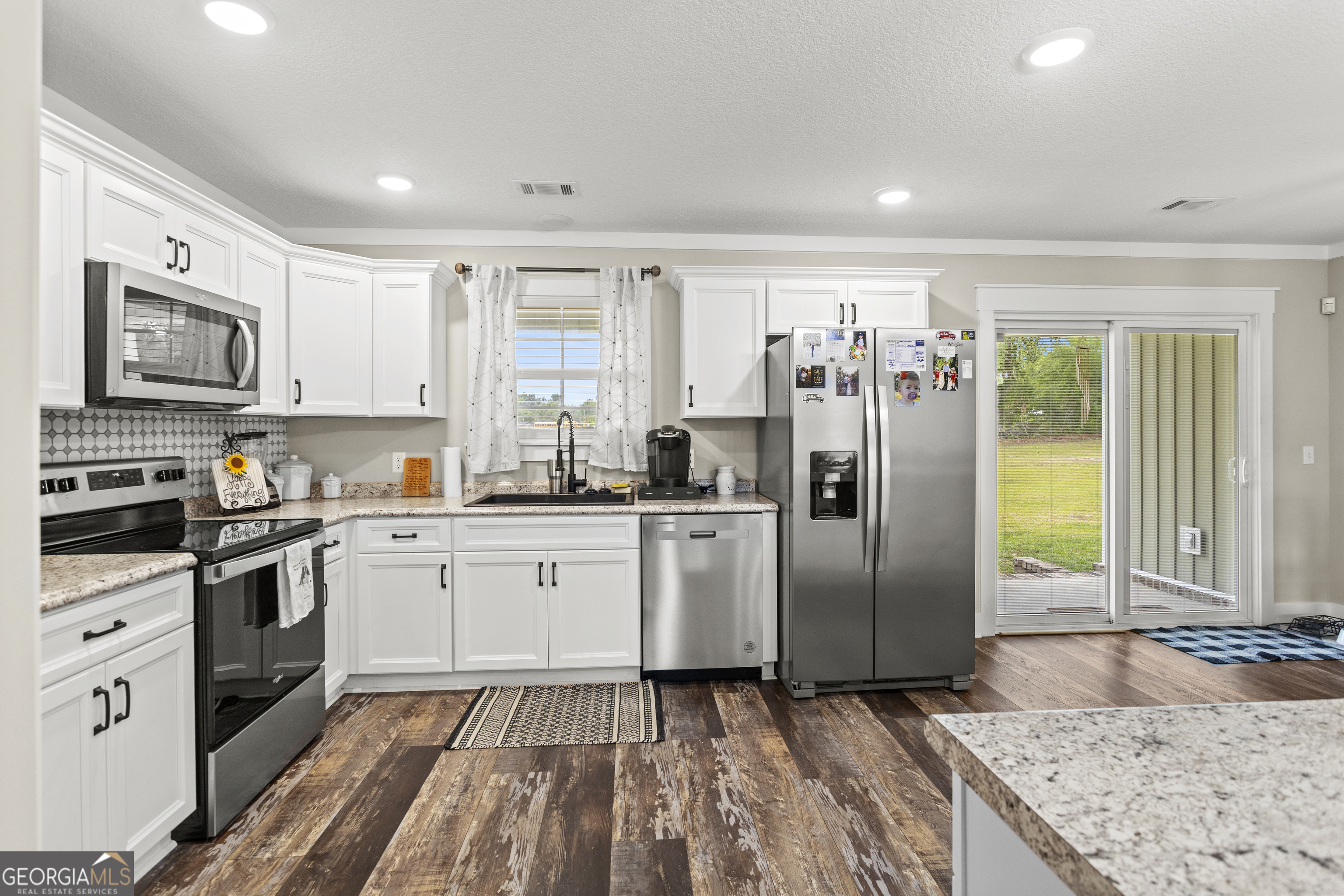 334 W Pine Street Metter GA 30439