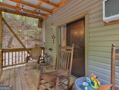 87 Garden Lane Cleveland GA 30528