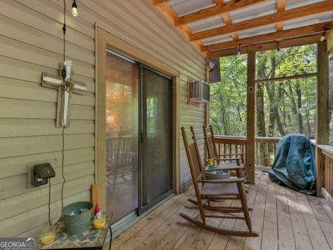 87 Garden Lane Cleveland GA 30528