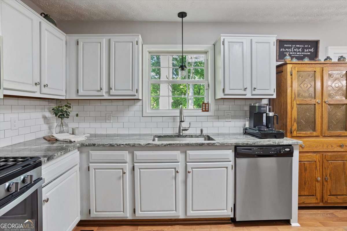 208 Timberline Drive Jasper GA 30143