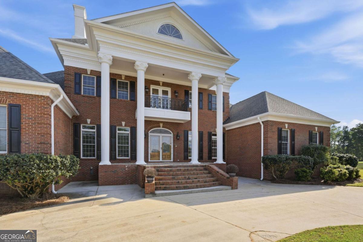 1202 Hodges Circle Mansfield GA 30055