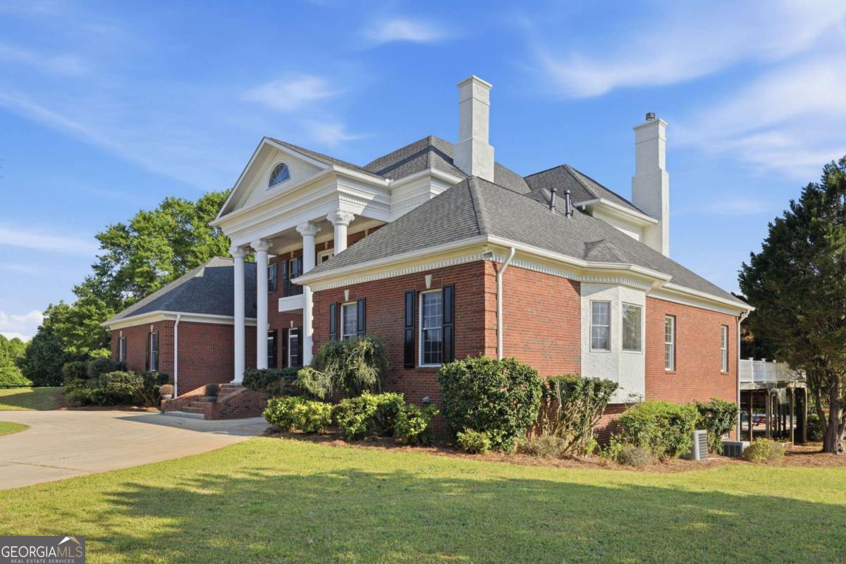 1202 Hodges Circle Mansfield GA 30055