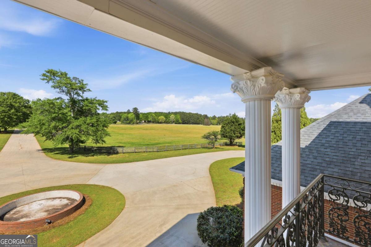 1202 Hodges Circle Mansfield GA 30055