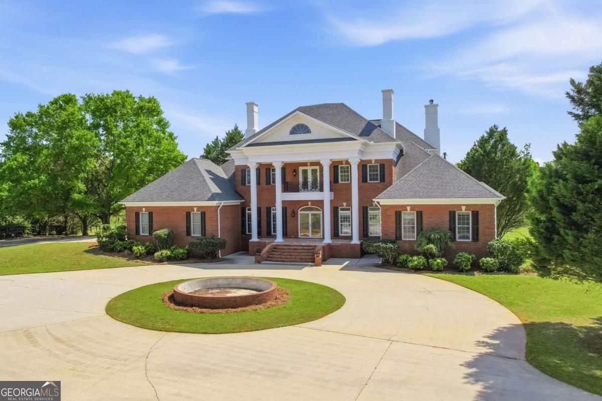 1202 Hodges Circle Mansfield GA 30055