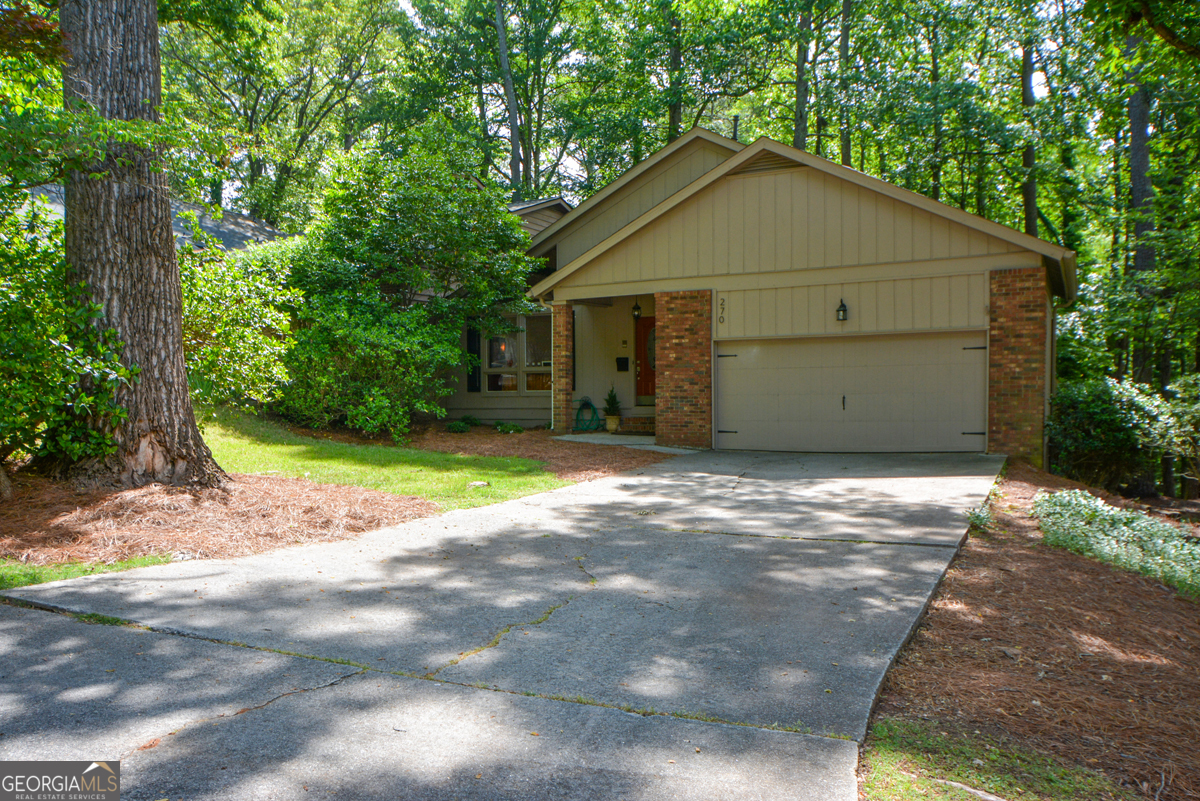 270 Lakeview Ridge W Roswell GA 30076