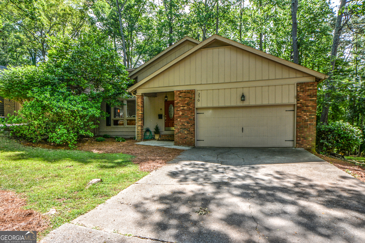 270 Lakeview Ridge W Roswell GA 30076
