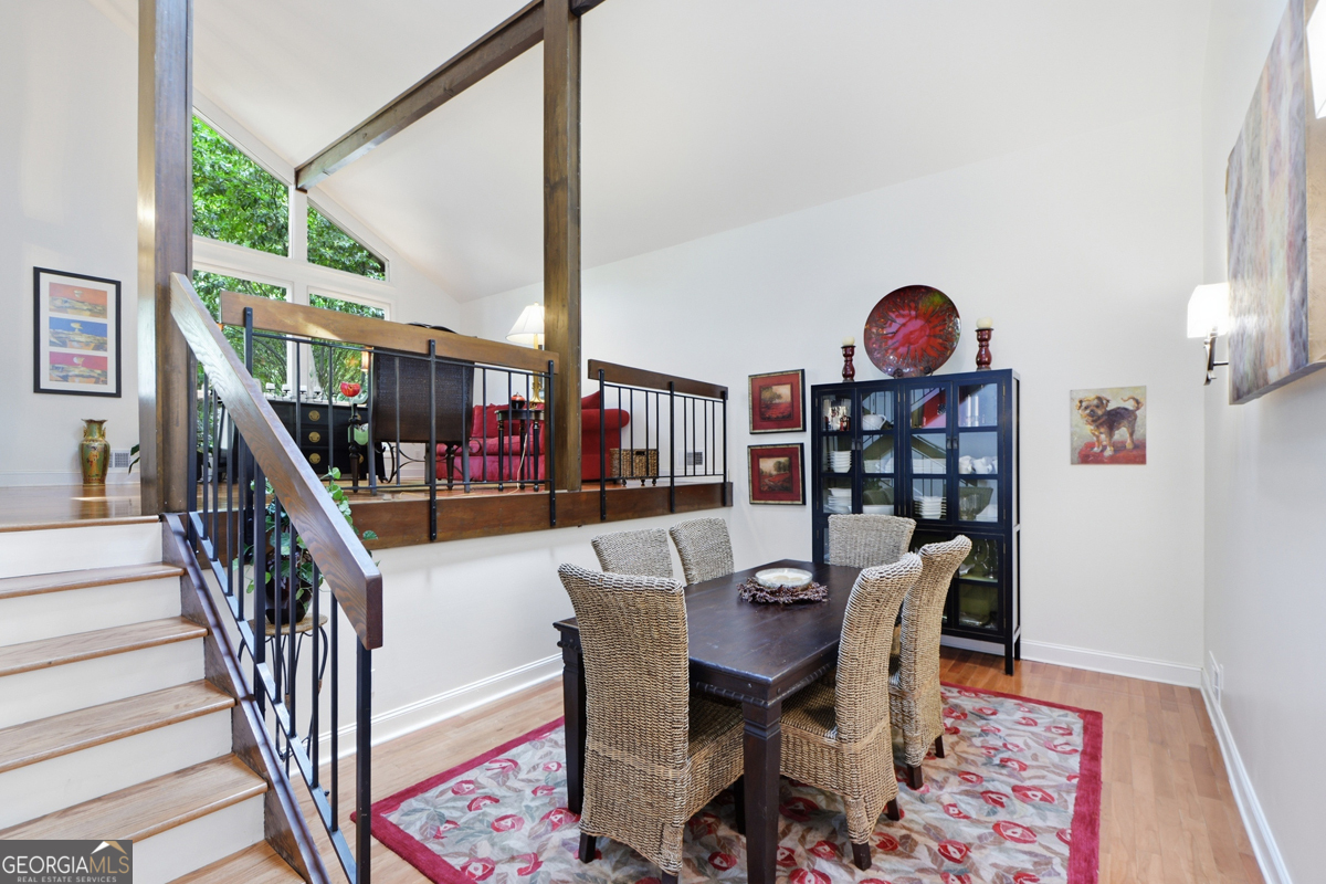 270 Lakeview Ridge W Roswell GA 30076