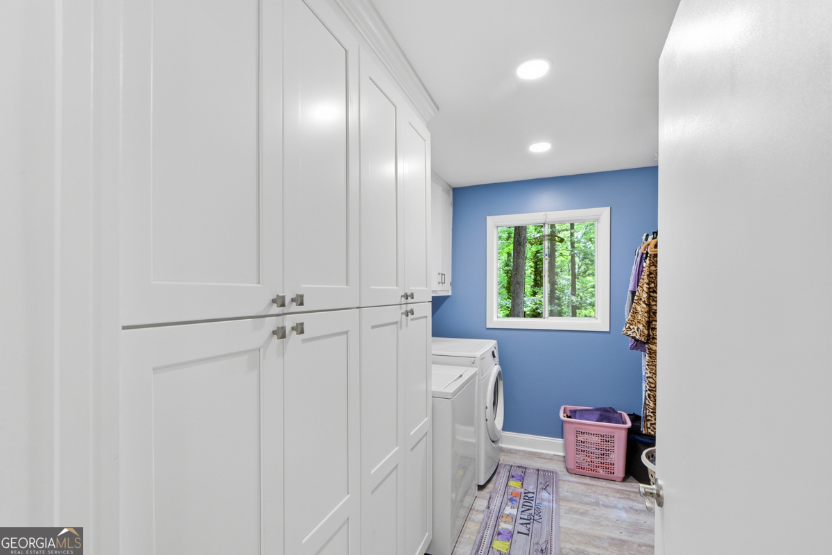 270 Lakeview Ridge W Roswell GA 30076