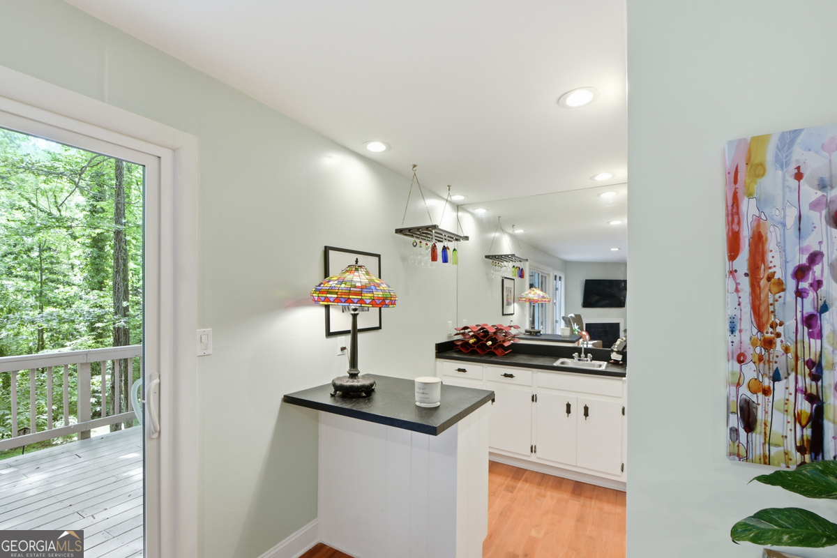 270 Lakeview Ridge W Roswell GA 30076