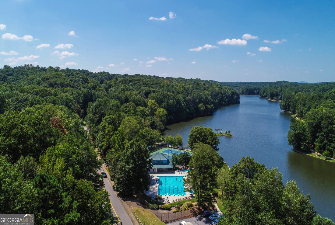 270 Lakeview Ridge W Roswell GA 30076