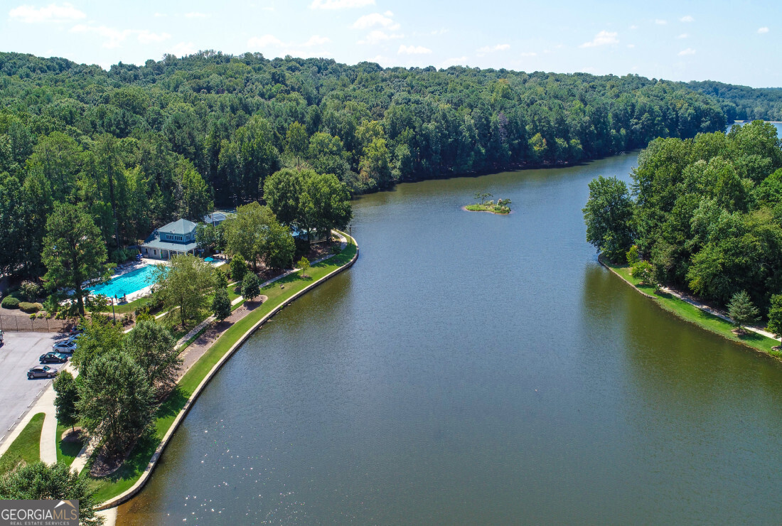 270 Lakeview Ridge W Roswell GA 30076