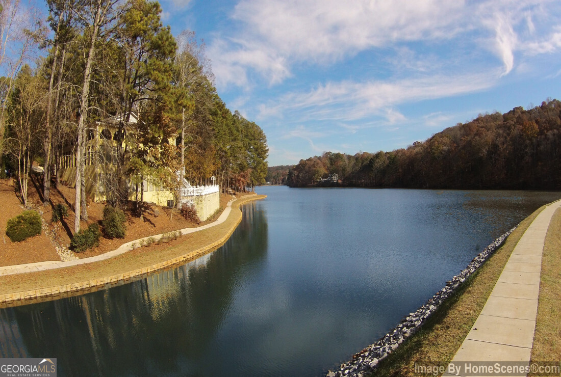 270 Lakeview Ridge W Roswell GA 30076