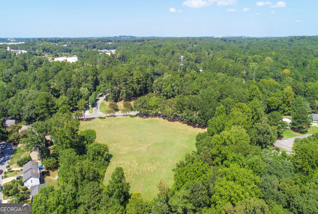 270 Lakeview Ridge W Roswell GA 30076