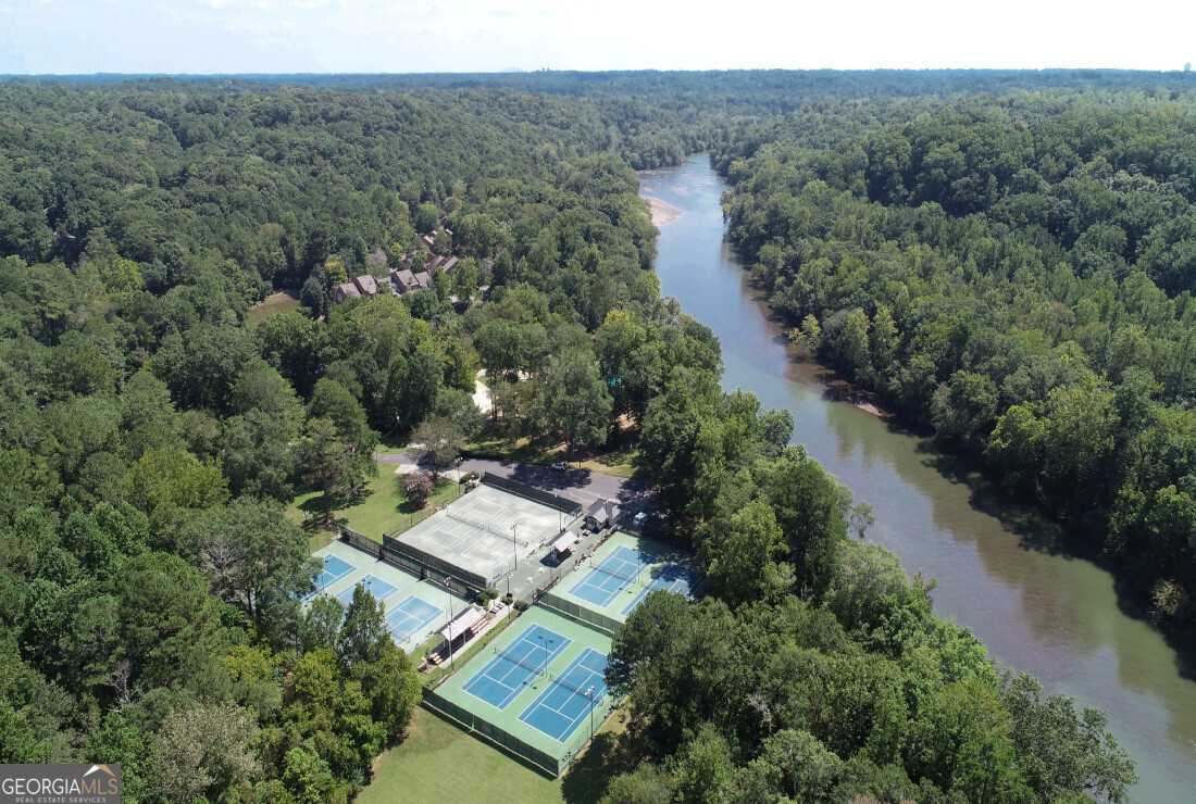 270 Lakeview Ridge W Roswell GA 30076