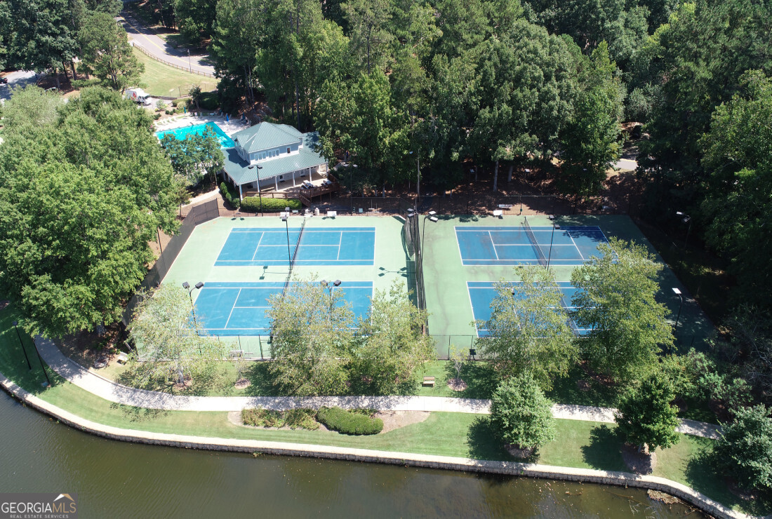 270 Lakeview Ridge W Roswell GA 30076