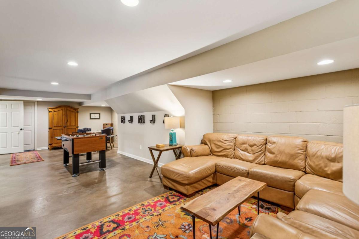 3384 Pine Meadow Road NW Atlanta GA 30327