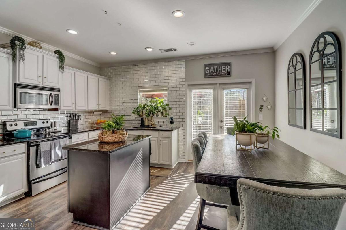 1753 Liberty Parkway NW Atlanta GA 30318