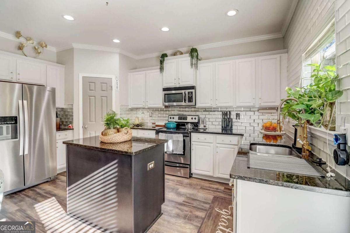 1753 Liberty Parkway NW Atlanta GA 30318