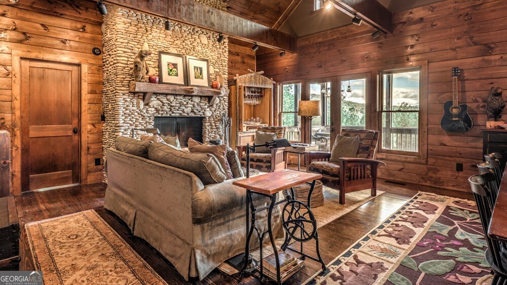 239 Ridge Top Drive Ellijay GA 30536