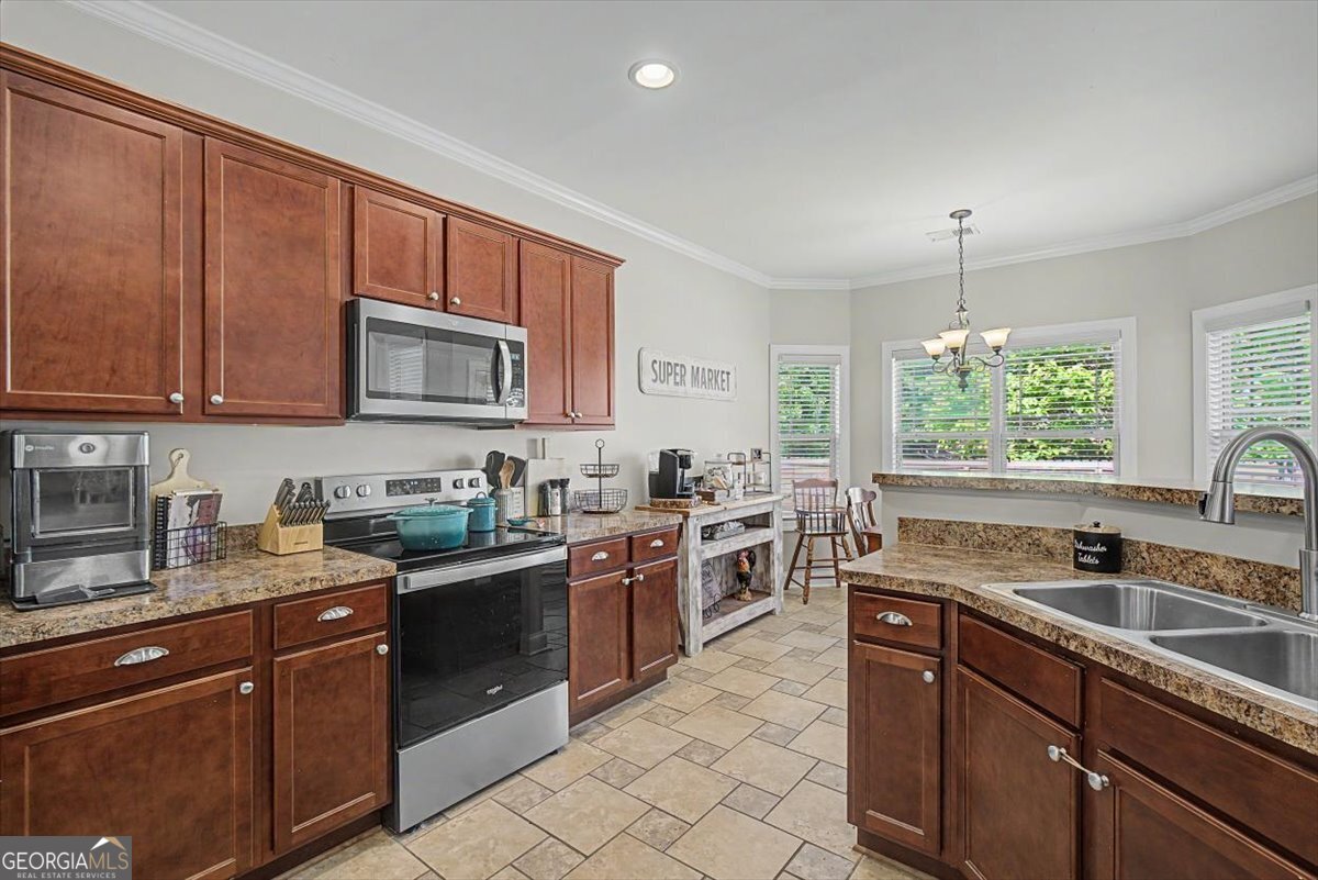 17 Maple Grove Drive Adairsville GA 30103