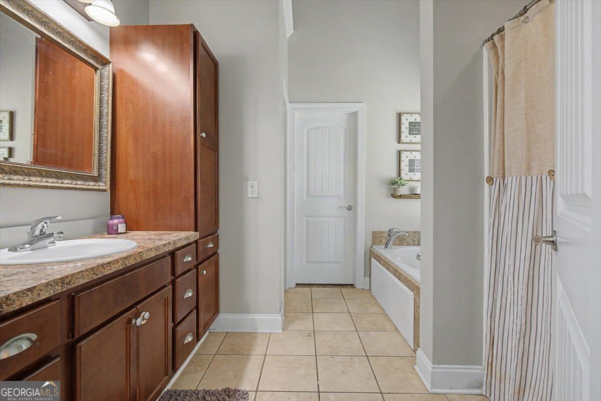 17 Maple Grove Drive Adairsville GA 30103