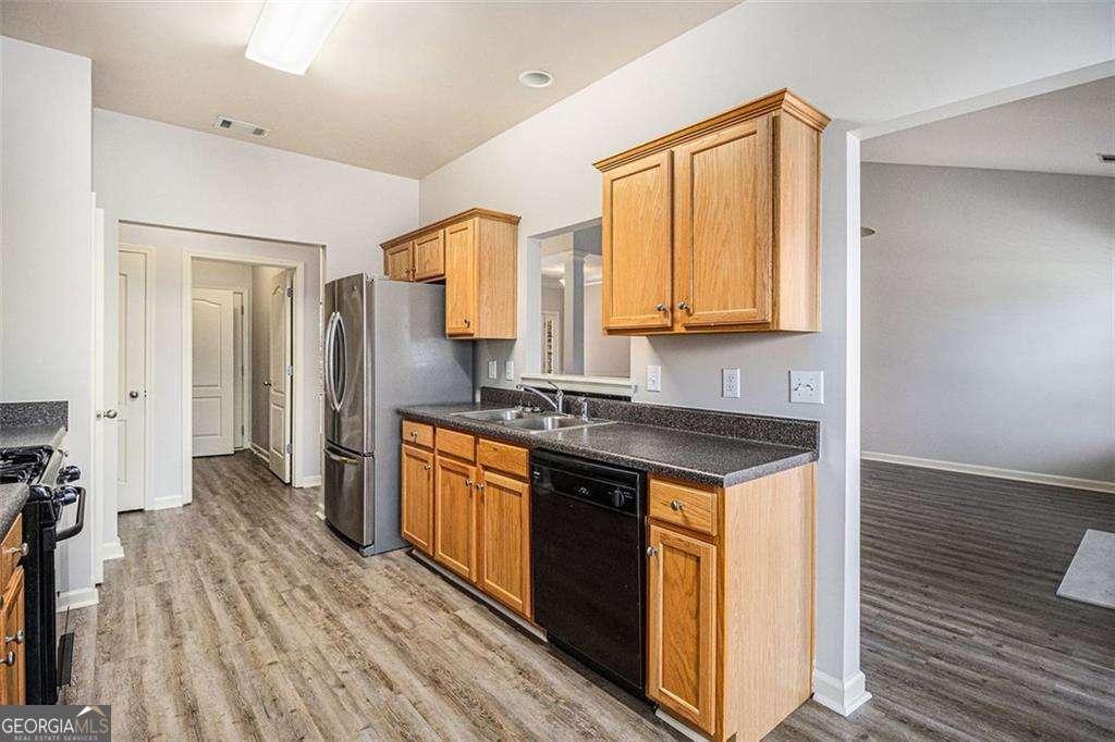 28 Lanier Crossing Hiram GA 30141
