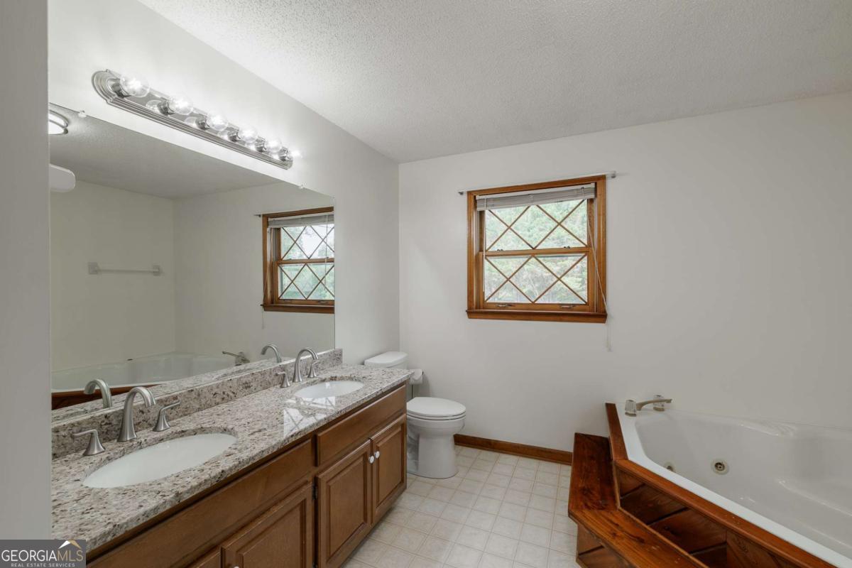 1967 Calhoun Falls Highway Elberton GA 30635