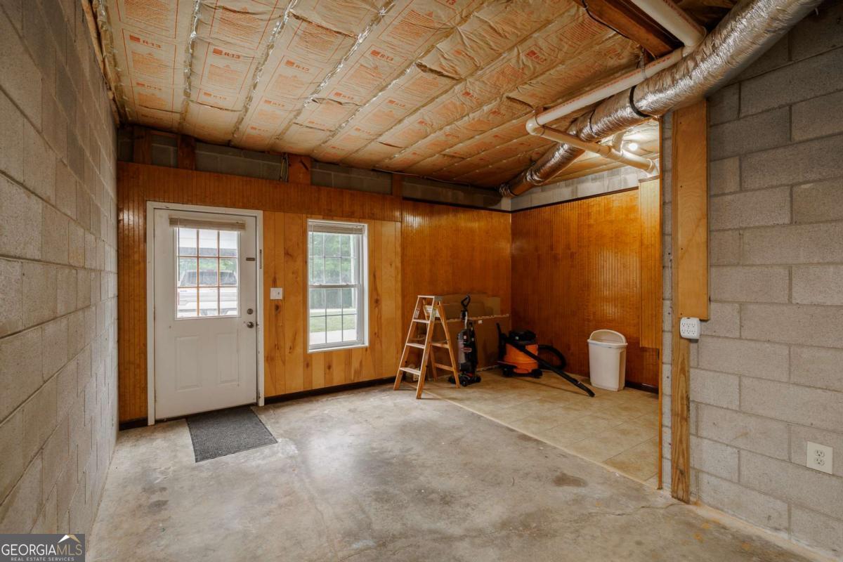1967 Calhoun Falls Highway Elberton GA 30635