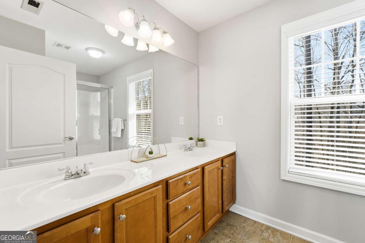 502 Arden Close Woodstock GA 30188