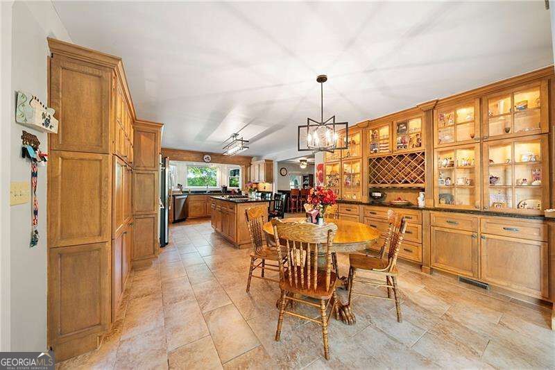 31 Fawn Lake Trail NE White GA 30184