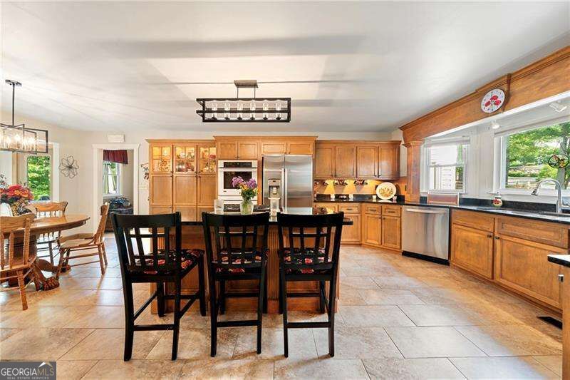 31 Fawn Lake Trail NE White GA 30184