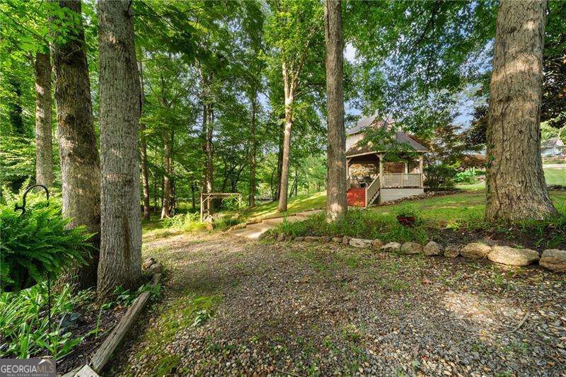31 Fawn Lake Trail NE White GA 30184