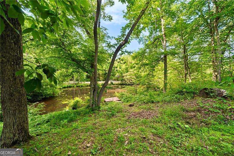 31 Fawn Lake Trail NE White GA 30184