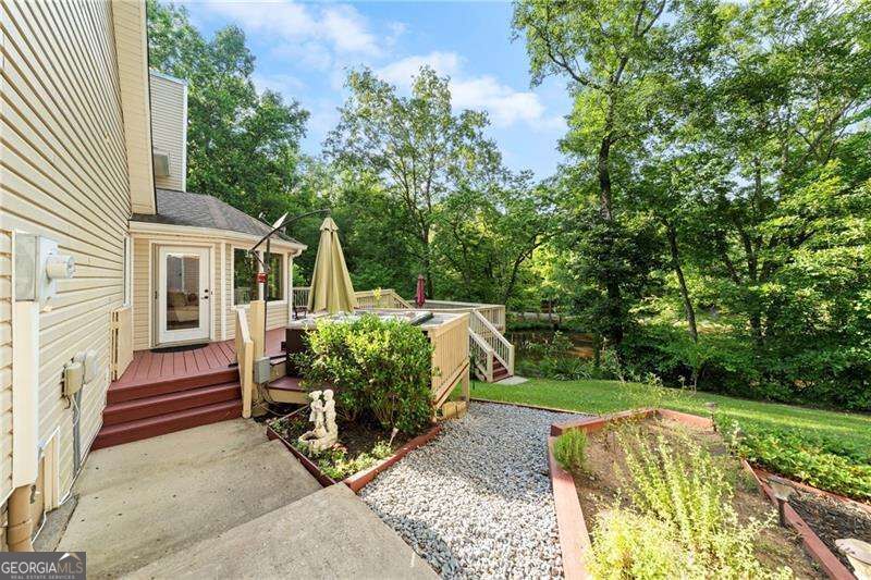 31 Fawn Lake Trail NE White GA 30184
