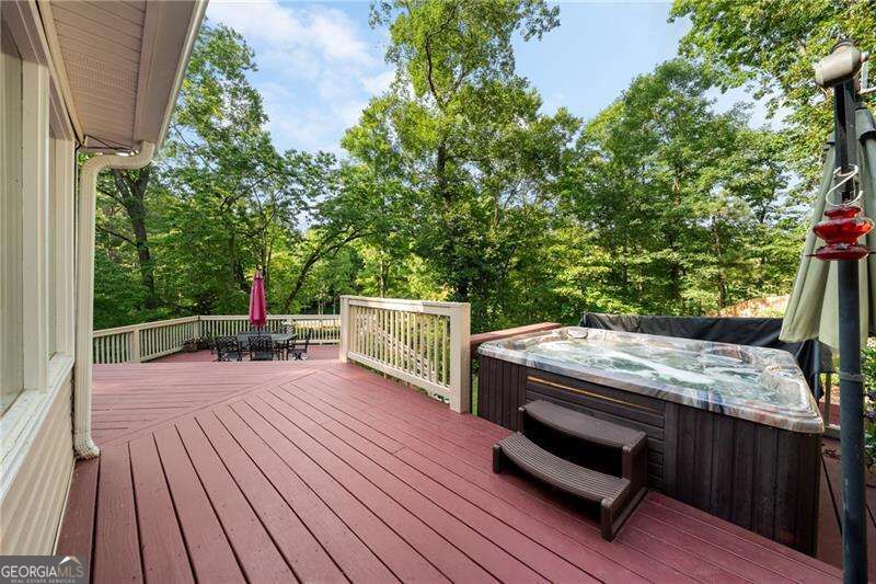 31 Fawn Lake Trail NE White GA 30184