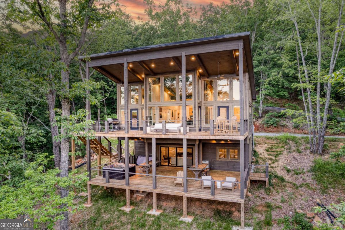 281 Raintree Bend Blue Ridge GA 30513