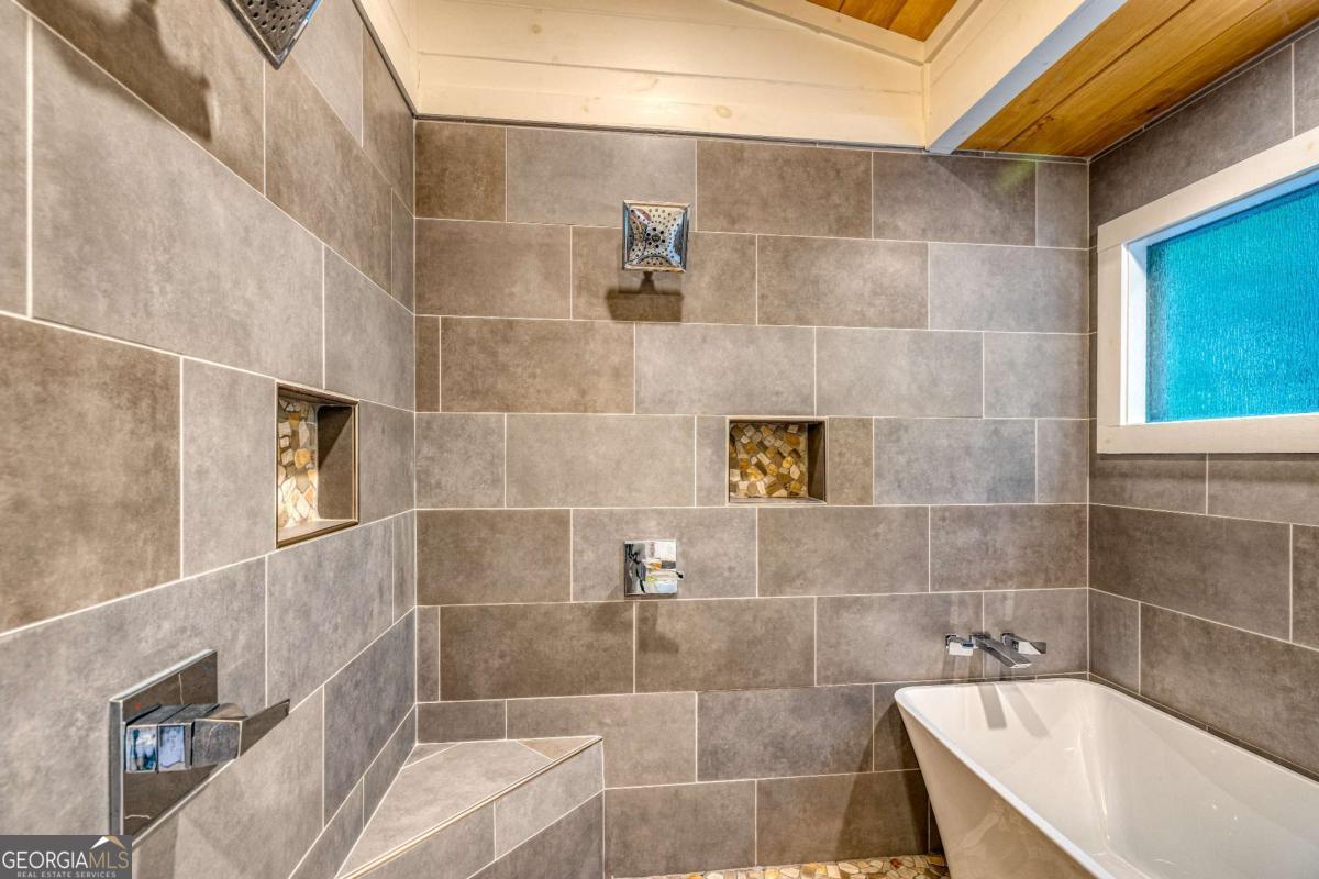 281 Raintree Bend Blue Ridge GA 30513