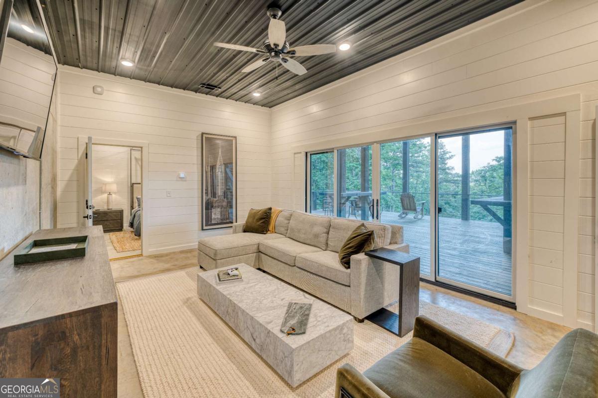 281 Raintree Bend Blue Ridge GA 30513