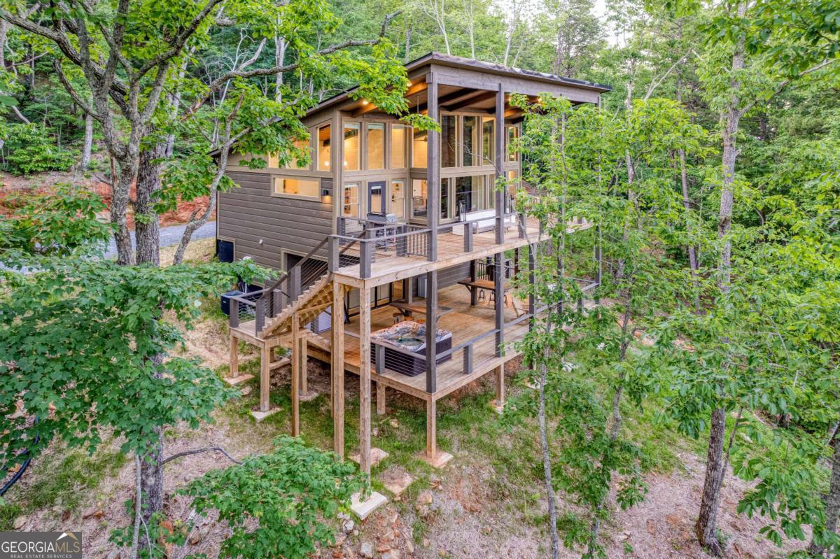 281 Raintree Bend Blue Ridge GA 30513