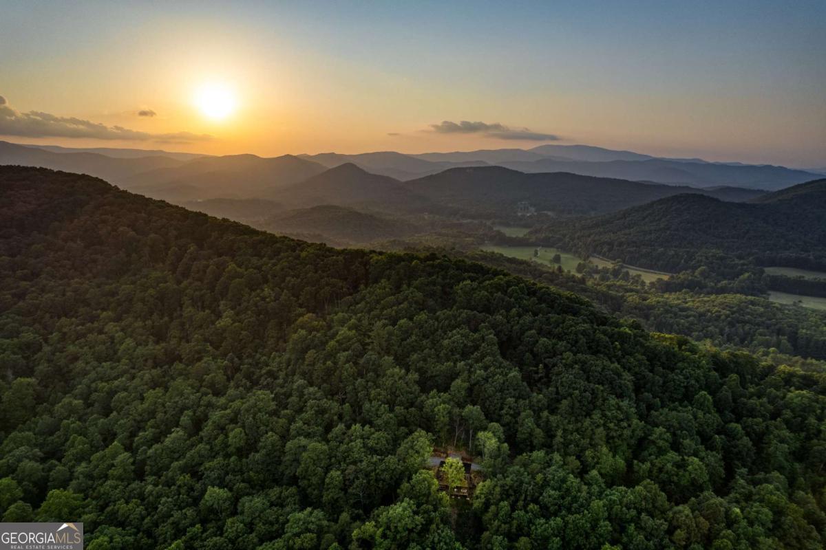 281 Raintree Bend Blue Ridge GA 30513