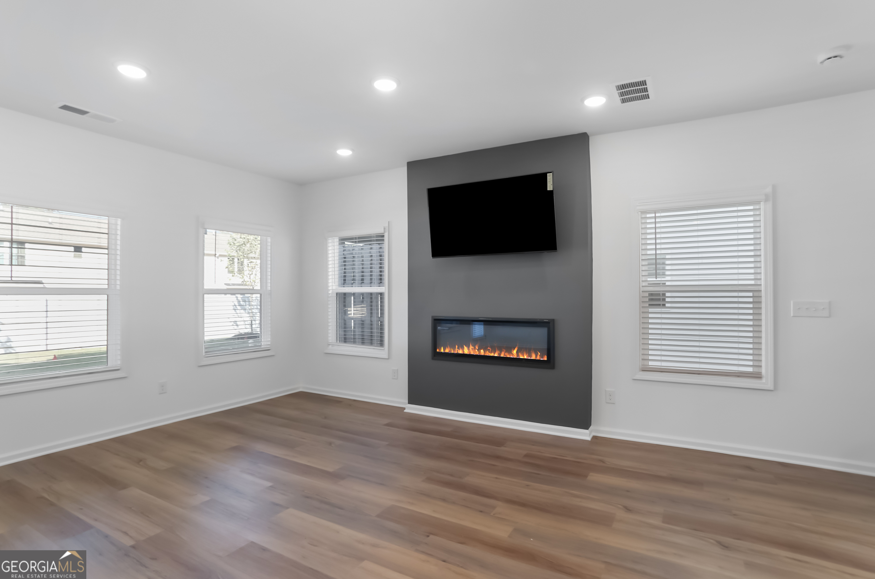195 Jackson Heights Cleveland GA 30528