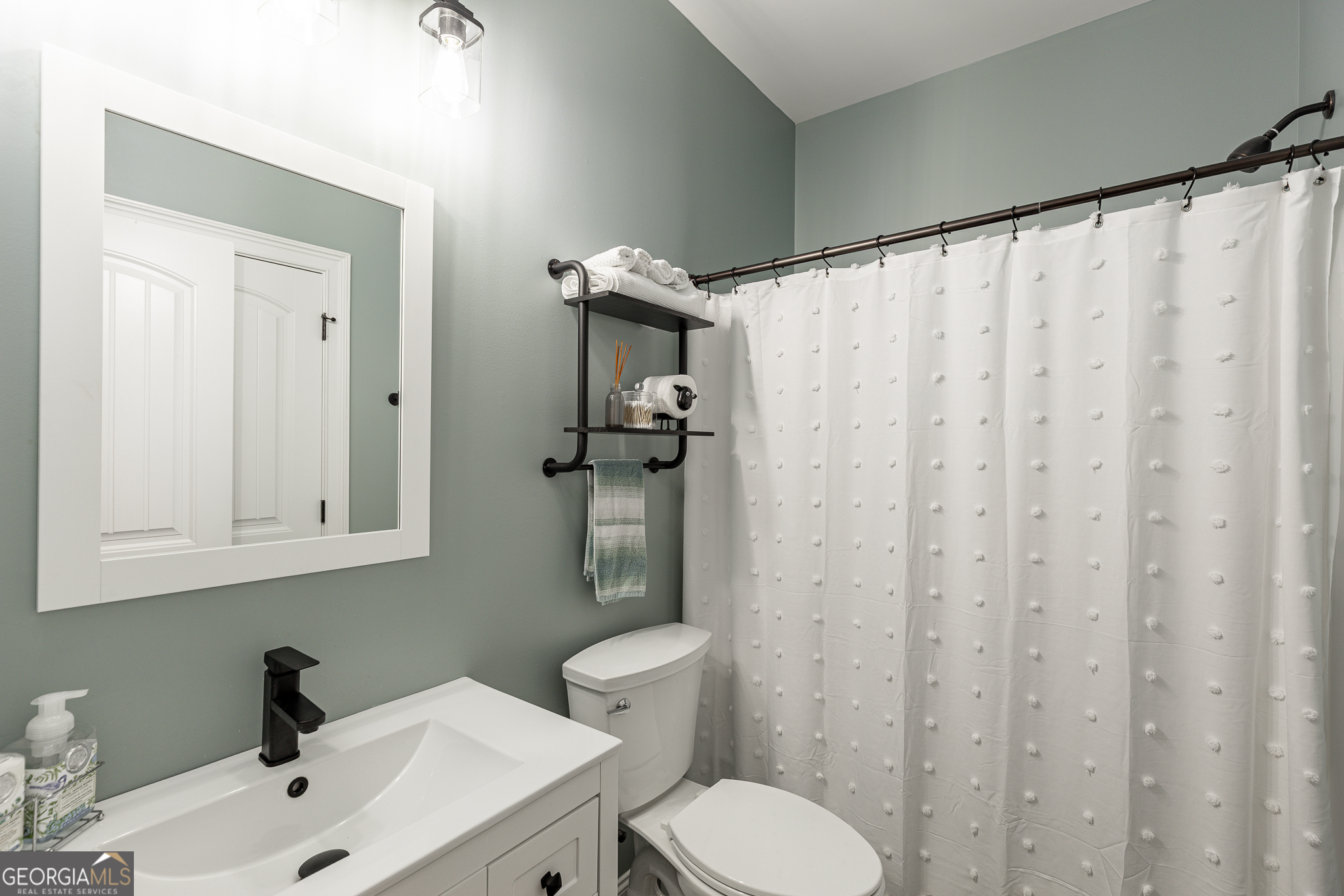 1660 Brushfoot Trail Suwanee GA 30024