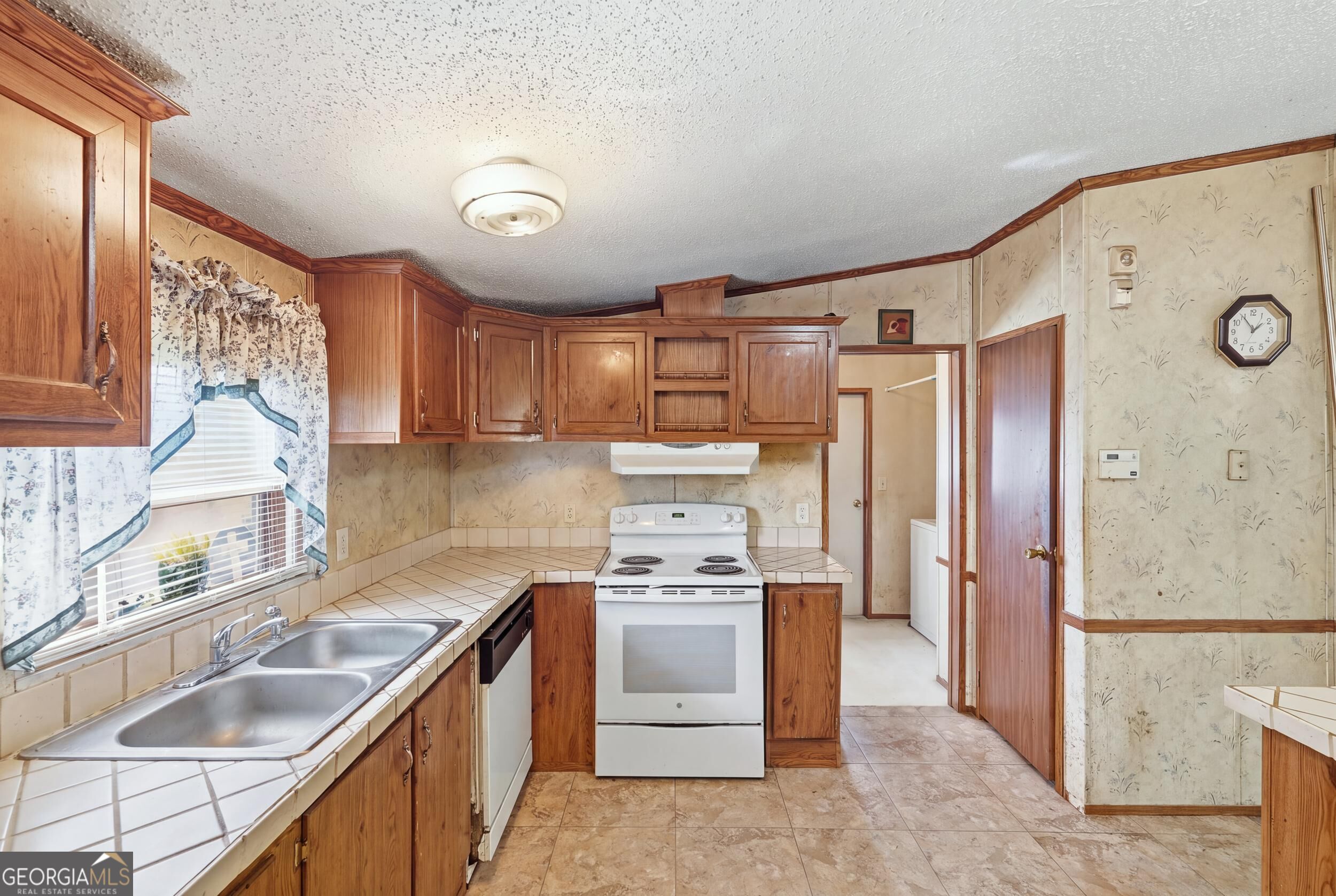 217 Combs Avenue Martin GA 30557
