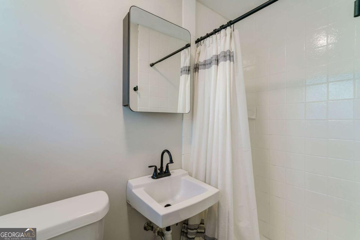 8100 Hog Mountain Road Statham GA 30666