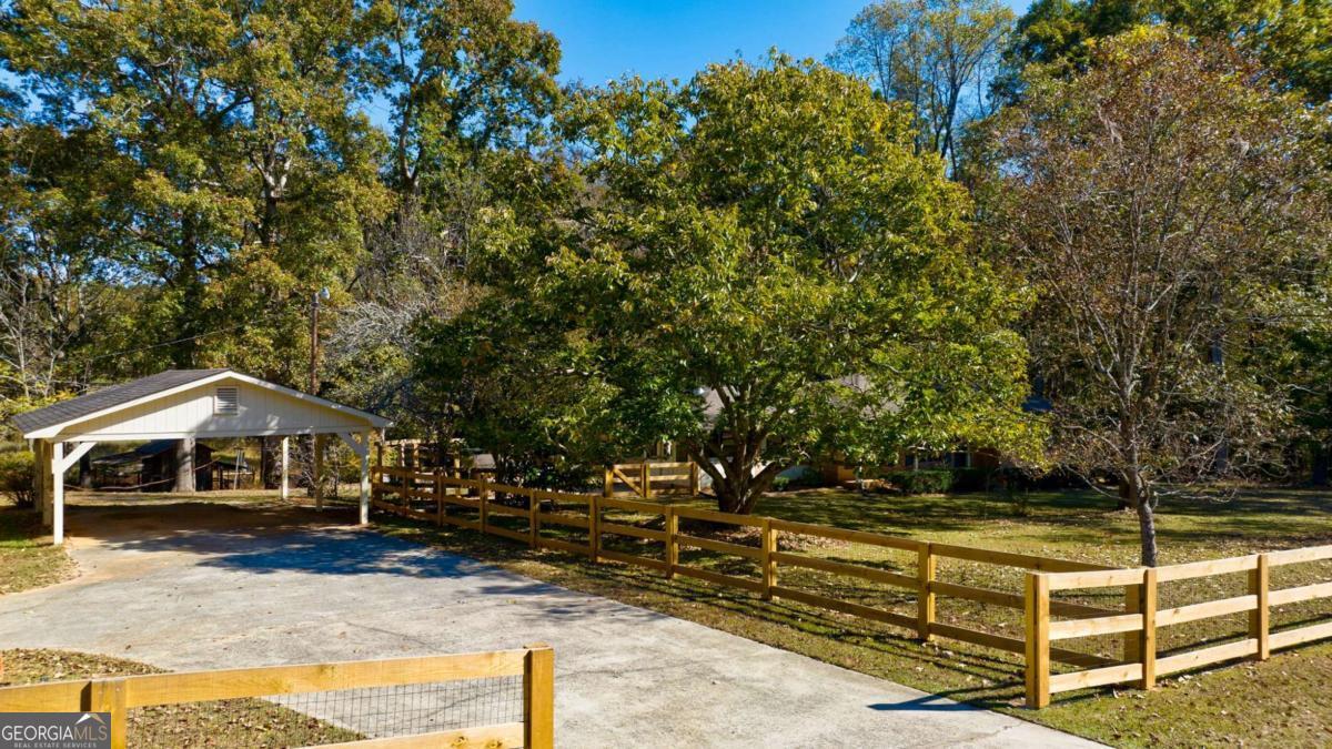 8100 Hog Mountain Road Statham GA 30666