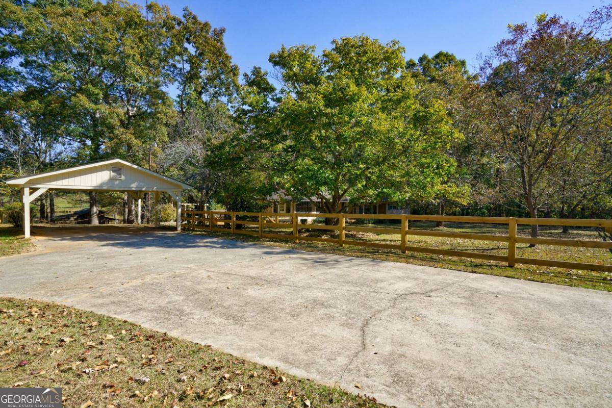8100 Hog Mountain Road Statham GA 30666