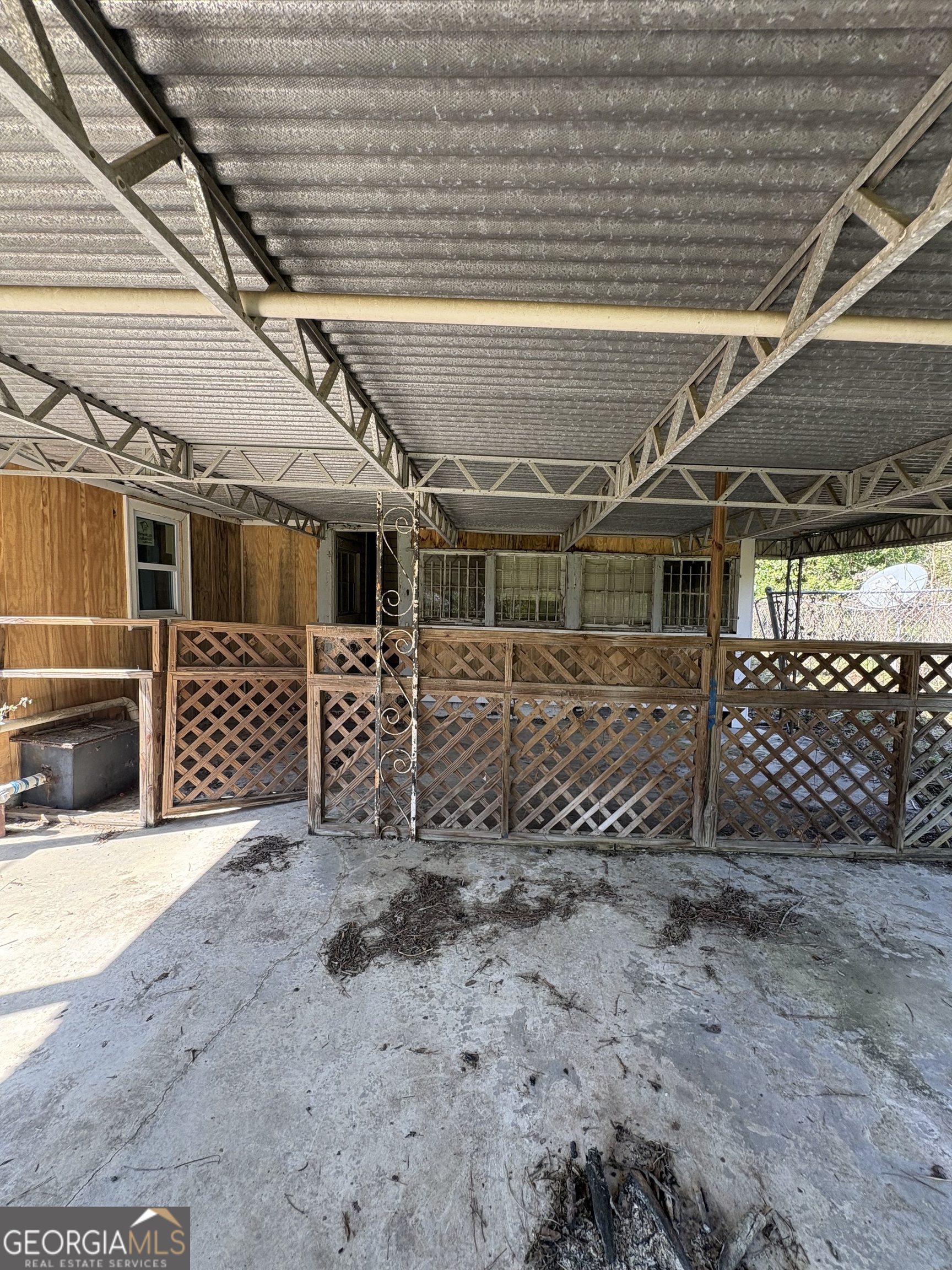 2585 New Clinton Road Macon GA 31211