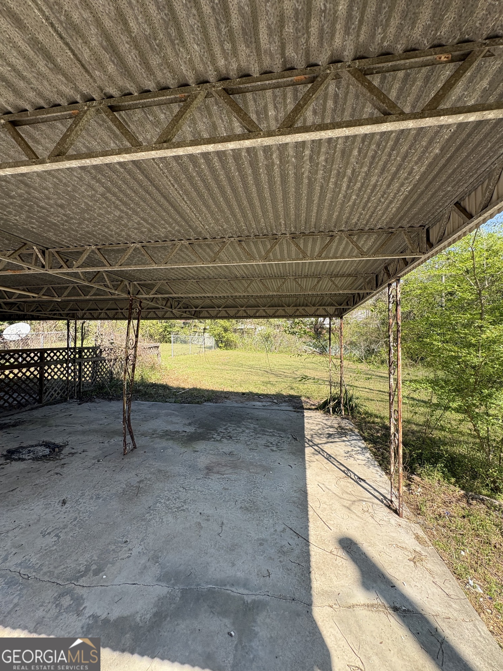 2585 New Clinton Road Macon GA 31211