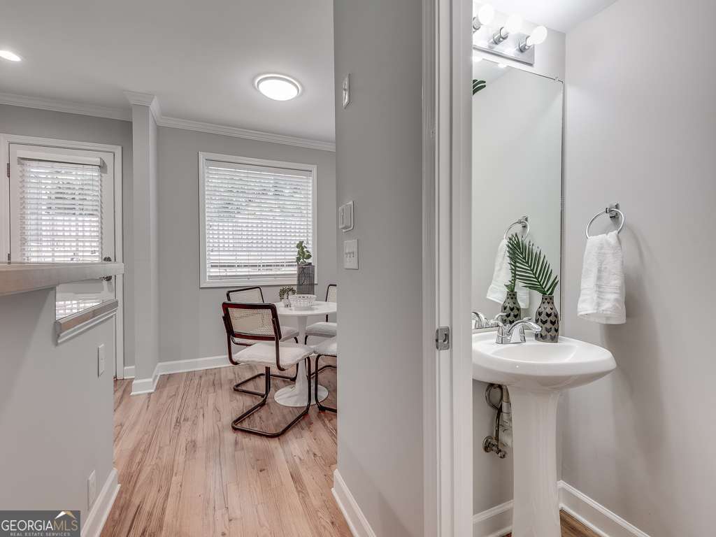 2232 Dunseath Avenue NW Atlanta GA 30318